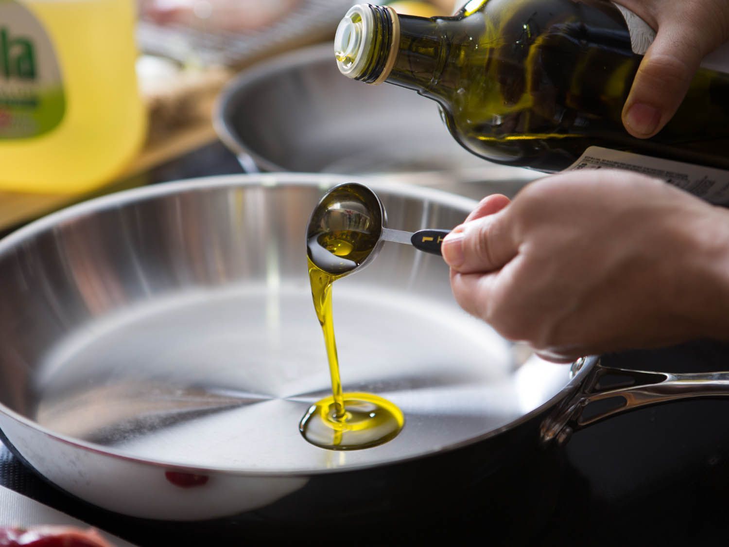 A tablespoon of cooking oil