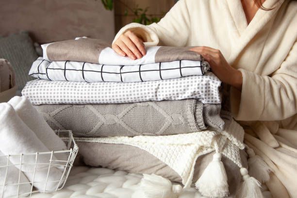 Fold the blanket neatly.