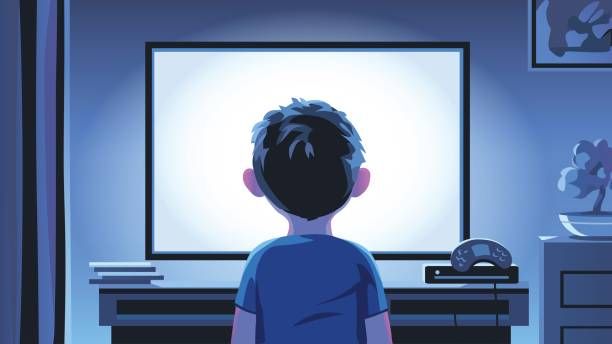  I love watching TV at night.