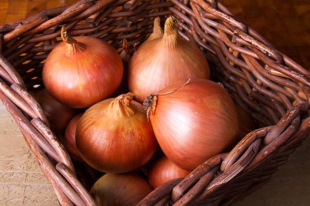 Keep onions dry.
